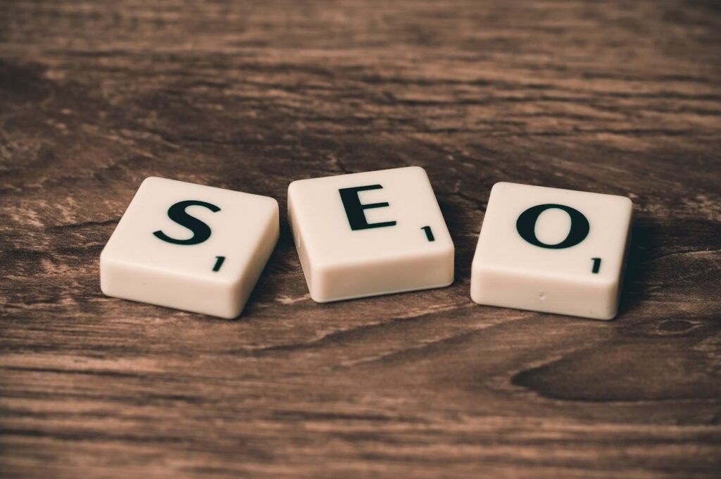 Imagen letras formando SEO